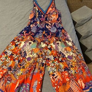 Gorgeous NWT Mauve jumpsuit. Size 4.